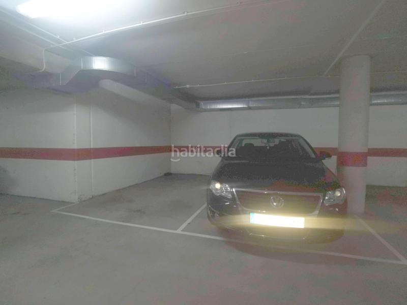 Foto 495ba275-402b-44f8-88a1-9988ddb0021f. Aparcament cotxe a Carballo