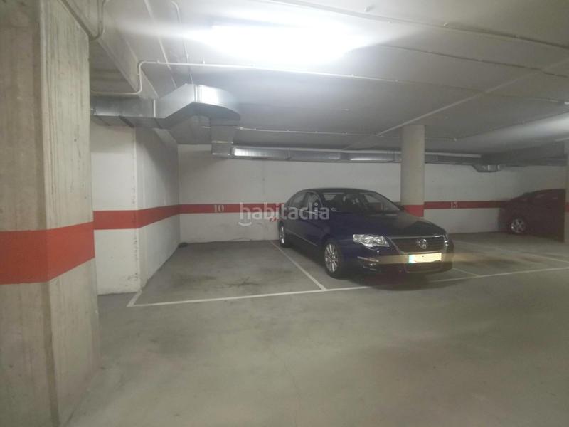Foto e624c361-937d-4f55-abb2-f8809c0340ed. Aparcament cotxe a Carballo