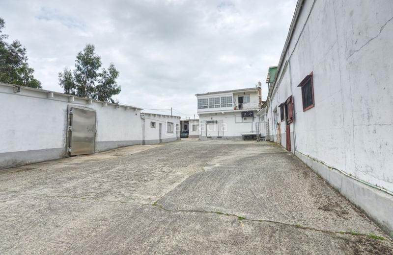 Foto 5ce01340-5879-4a95-8761-354115602e58. Bâtiment à usage industriel dans Cambre