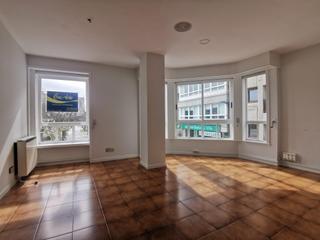 Location Local commercial  Desiderio varela. Local de oficinas en plaza concello de carballo