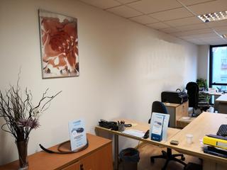 Location Bureau  Rúa puente 12 - 1º. Se alquilan oficina en el centro de carballo