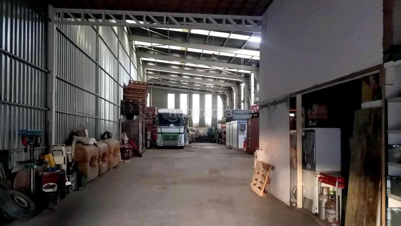 Foto ae3cc18c-df01-4aec-ba43-8970486605e3. Bâtiment à usage industriel dans Carballo