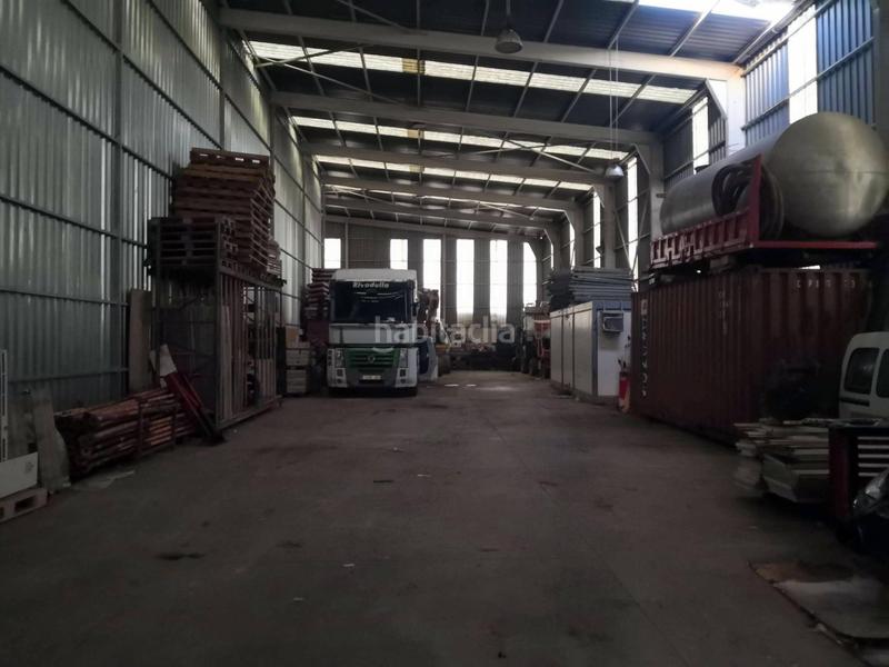 Foto f0db9a63-7a1f-4d01-a128-9c4cc9b09907. Bâtiment à usage industriel dans Carballo