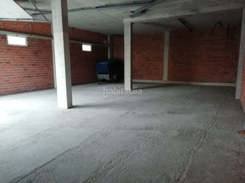Foto 0b763d3c-4b5d-4f57-9fe0-7e91c1bc1016. Rent business premise in Coristanco