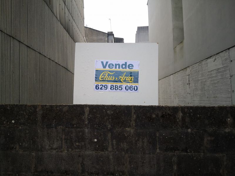 Foto fc69e74f-dc5c-40f7-879f-030fed10dfd9. Terreno residencial solar edificable en vázquez de parga en Carballo