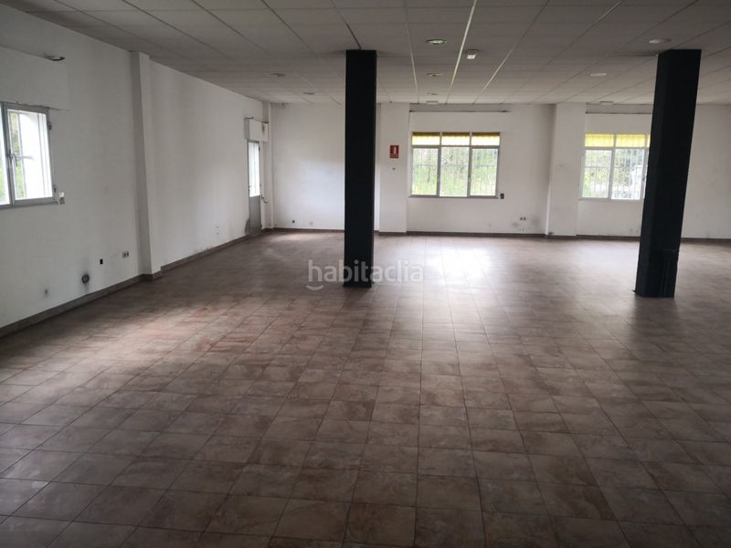 Foto 93da1873-e390-4a94-96e8-f598ac3dd7d9. Alquiler local comercial  en as airas bertoa en Carballo