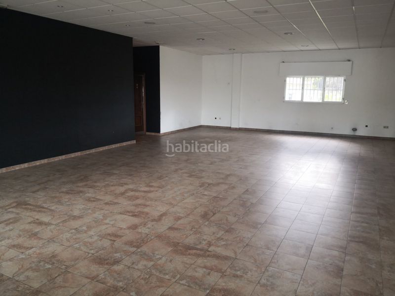 Foto 961079b2-40e5-4845-8c47-5b2f0d826e96. Alquiler local comercial  en as airas bertoa en Carballo