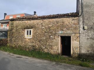 Casa  Casadelas. Casa para restaurar en la zona de noicela