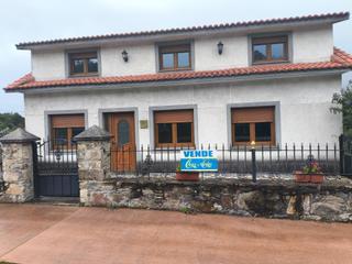 Maison à Cabana de Bergantiños. Casa con terreno en cabana de bergantiños