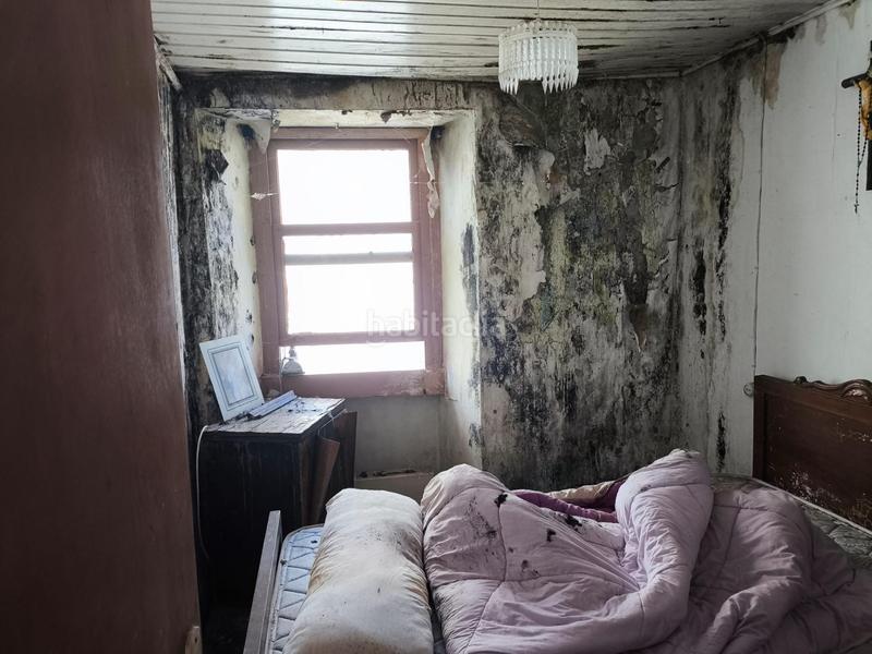 Foto ae9c6dcb-a861-477b-97a3-f54c91150228. Casa  para reformar en Laxe