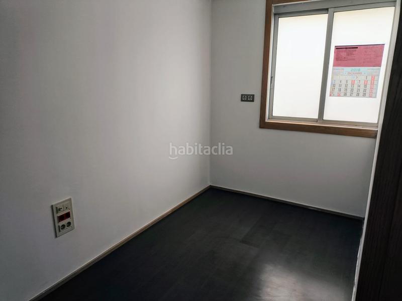Foto 02e9c537-33b7-49fd-9267-2735bb6a0d3e. Piso amplio piso en desiderio varela en Carballo