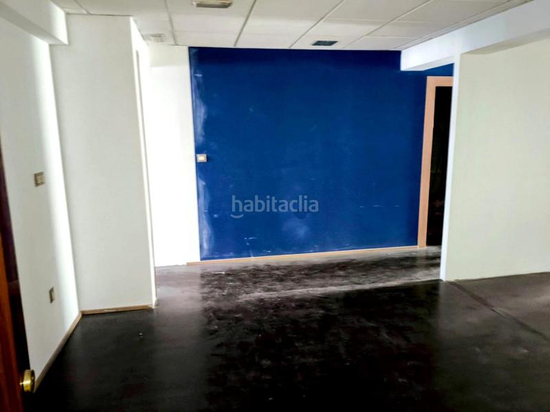 Foto caf6447e-4b4d-4965-b25e-e4c08631f3bd. Piso amplio piso en desiderio varela en Carballo