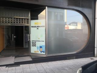 Lloguer Local Comercial a Carballo. Local comercial en gran vía  zona escolar