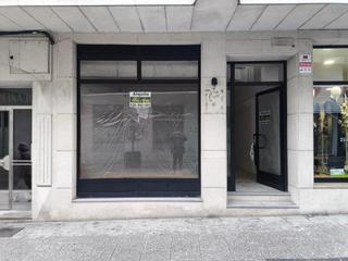 Lloguer Local Comercial a Carballo. Local comercial de 75m2 en el corazón de carballo