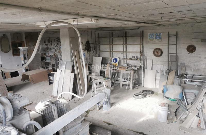 Foto 395d393d-80fe-4682-93a4-afc6b8bf090c. Edificio  en av. malpica en Carballo
