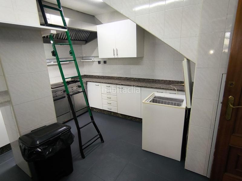 Foto 2b2a3001-8ce7-4bf8-9e5a-97134b87e2e0. Local comercial local de hostelería con comidas en Carballo