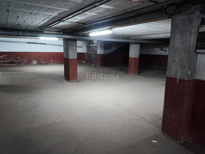 Foto 7e7510a6-87fe-44eb-b37c-b6109e2f192e. Aparcament cotxe a Carballo