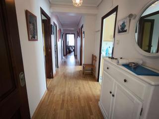 Pis a Oseiro. Se vende piso en vilarrodís, arteixo