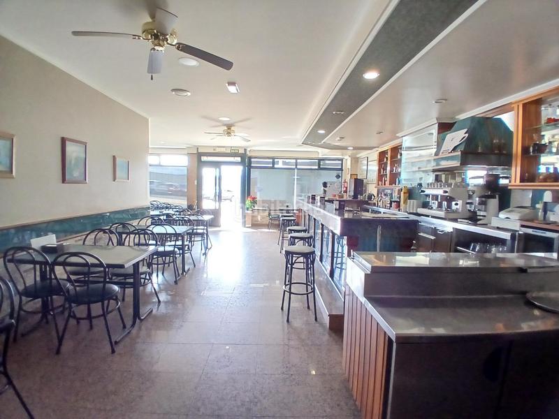 Foto a442a459-4476-4d32-8c32-6c3c2022f68f. Local comercial negocio de hostelería en pleno funcionamiento en Carballo