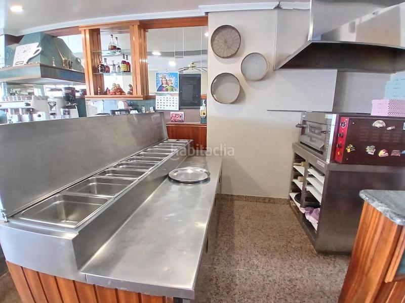 Foto eb8a6b42-2164-4d59-840c-e681a14c0165. Local comercial negocio de hostelería en pleno funcionamiento en Carballo