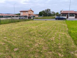 Terreny residencial  Lugar cancelo medio. Solar edificable en urbanización montes claros, laracha