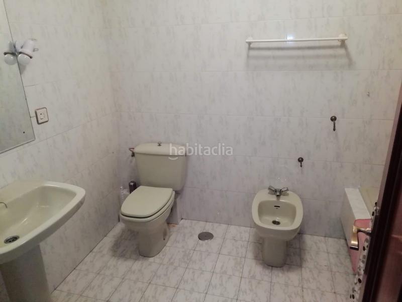 Foto 63b958c7-91ad-4256-848d-d8eae8982df3. Piso se vende piso en calle perú en Carballo