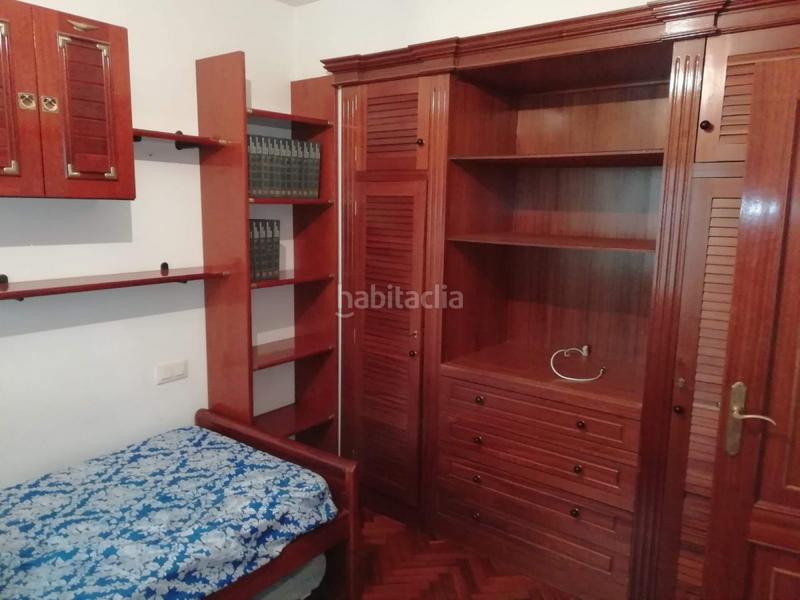 Foto 841b5726-8080-4ab1-b417-2f6e31357c86. Piso se vende piso en calle perú en Carballo
