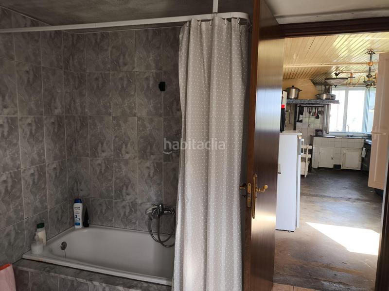 Foto 6d830424-a115-48b9-bdaf-158b10727050. Casa amb calefacció aparcament a Santa Comba