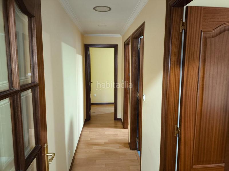 Foto b31630d6-647b-4b31-9715-6c3d3a511520. Alquiler piso  en cluis calvo, en Carballo