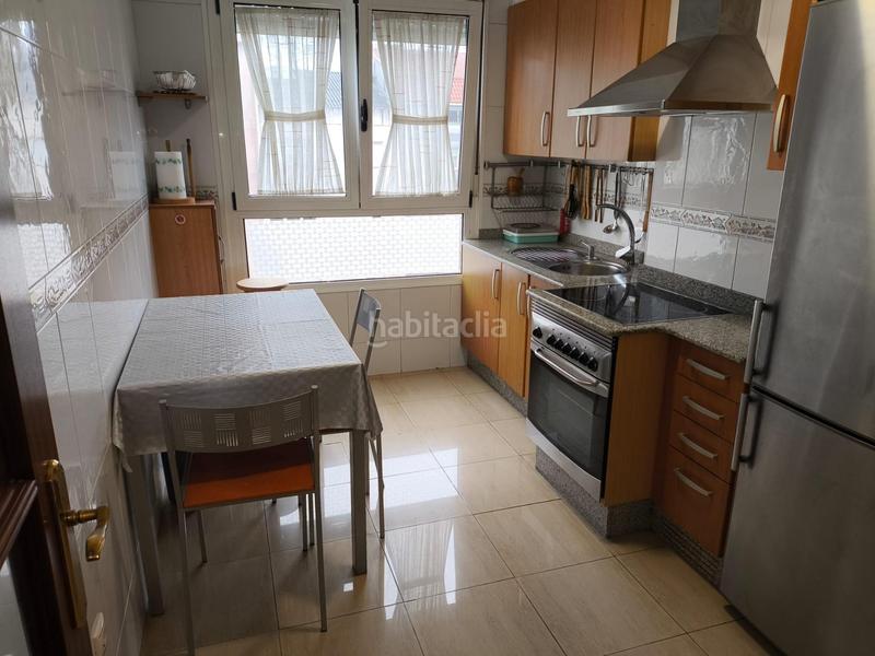 Foto e0971a93-a856-493a-83bc-8e3e6b3cfc29. Alquiler piso  en cluis calvo, en Carballo