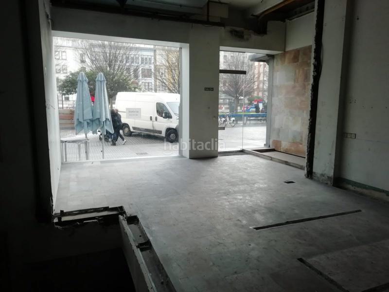 Foto 37932150-3896-494d-8401-a2307ed29073. Local comercial a Ensanche Coruña (A)