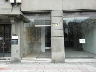 Local Comercial en Calle Emilia Pardo Bazán