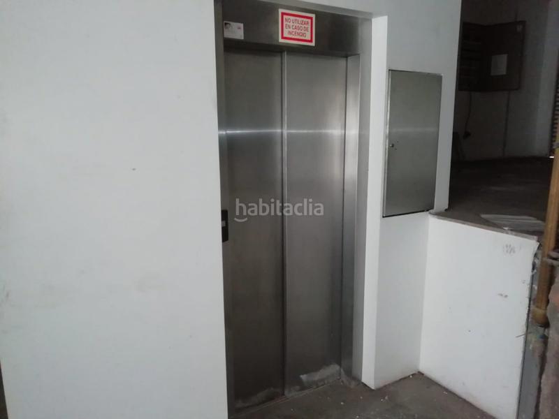 Foto b9b9a8e2-b82c-4747-a01b-bc1deefacc1e. Local comercial a Ensanche Coruña (A)