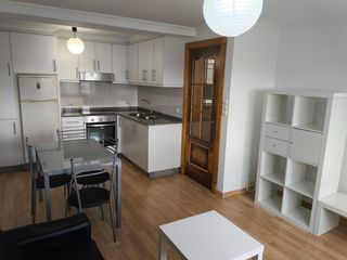 Affitto Piccolo appartamento  Calle gran via. Apartamento en alquiler gran vía, carballo