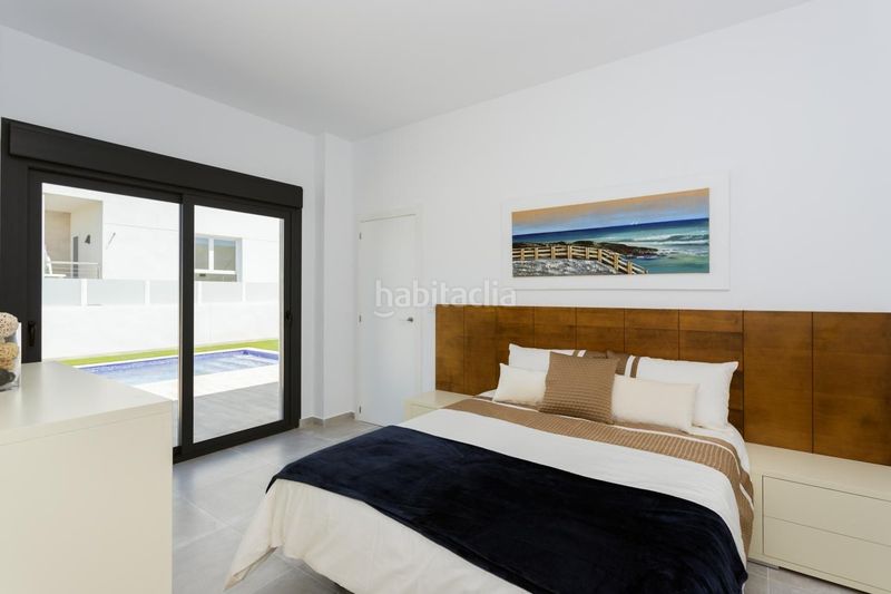 Foto e8829d8e-be0c-48b6-ae2a-4345e8073f9a. Chalet en Daya Nueva