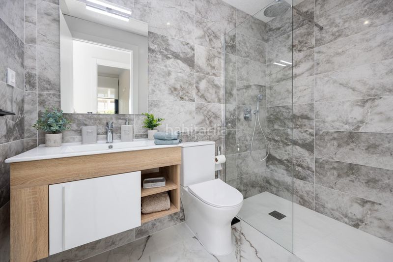 Foto 35f43b69-b76a-4eeb-b1d1-6fe015449fa7. Àtic amb aparcament piscina a San Miguel de Salinas