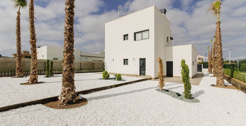 Foto b53a2b4c-dddf-4a49-8588-727f0dc3be80. Chalet en Campoamor Orihuela