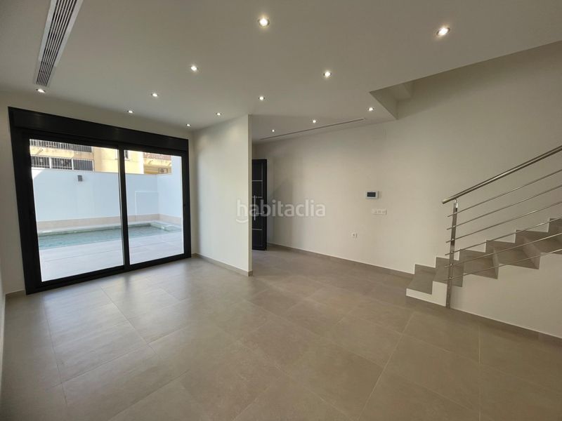 Foto f750c903-b2e9-4ce2-9066-d53269ab5cce. Xalet amb aparcament piscina a Almoradí