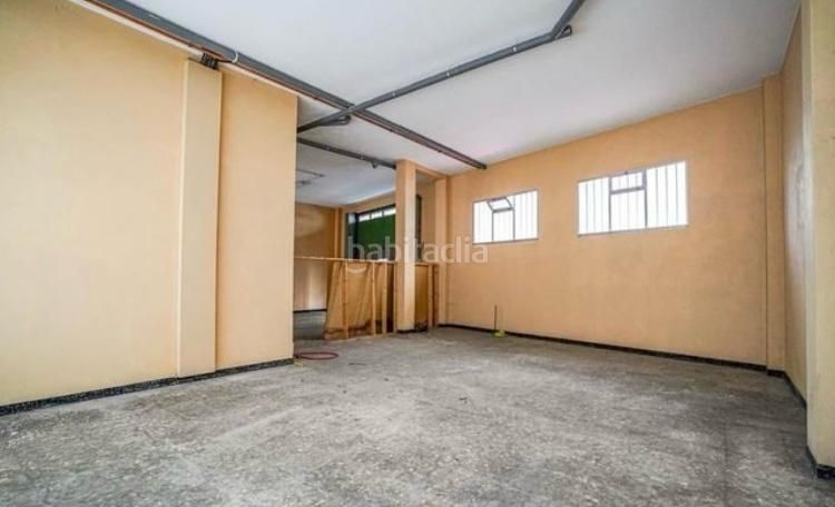 Foto 8c2faad8-5c2d-4ab1-8175-e848a9e68f27. Local comercial a Carballo