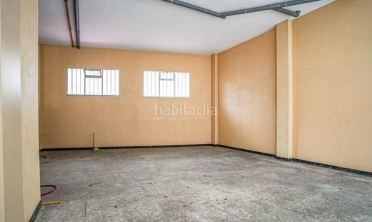 Foto bb2827cd-11a0-4791-8be1-b1f1b81cef88. Local comercial a Carballo