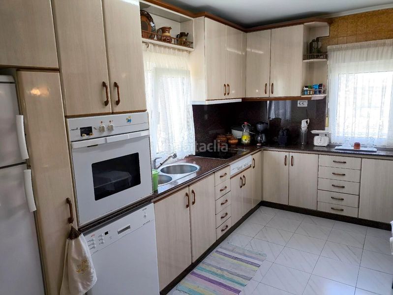 Foto a3779436-3714-41b8-a10d-caa21bb3f090. Casa amb calefacció aparcament a Carballo