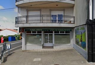 Lloguer Local Comercial  Calle san mateo. Amplio bajo comercial en el corazón de agualada