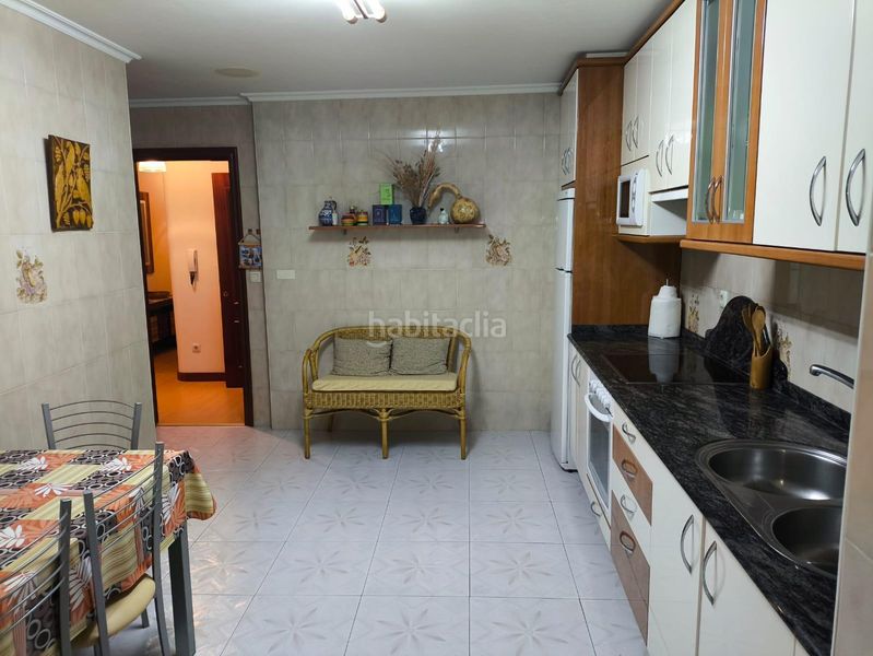 Foto b9b867bc-aeb1-4062-be6f-fe20a1456243. Rent flat with heating parking in Laxe