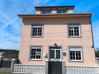 Casa  Lugar seixas. Casa espaciosa con vistas y amplio terreno en seixas, malpica de
