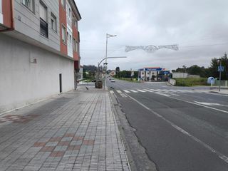 Geschäftsraum  Avenida bergantiños. Bajo en paiosaco con posibilidad de desarrollo de 78 viviendas