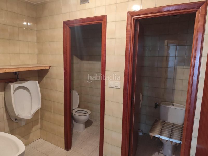 Foto 9462c4b0-1790-4e68-a35a-0dc88f0c1252. Local comercial a Carballo