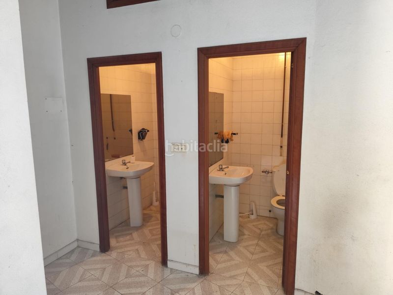 Foto b2785753-9d2c-448a-ad46-ad7440cbc327. Local comercial a Carballo