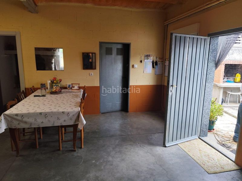 Foto 010a5dda-21a9-4a56-8777-b3eb8f29c24f. Casa amb calefacció aparcament a Carballo
