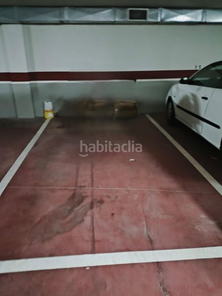 Foto 2819af2a-dba4-443e-8ef8-9547761674cb. Aparcament cotxe a Cambre
