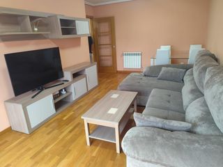 Lloguer Pis  Calle vazquez de parga. Amplio piso en alquiler de 100 m2 con garaje y trastero